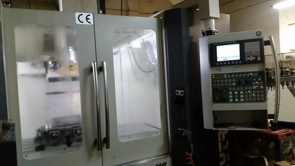 Vertical Machining Centre – Table 700×420, 24,000 min-¹